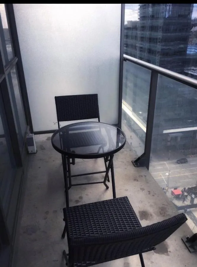 Beautiful Unit In Heart Of Downtown Toronto Lägenhet