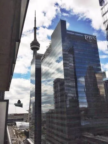 Beautiful Unit In Heart Of Downtown Toronto Lägenhet